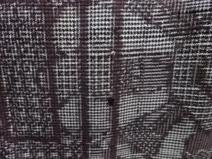 アンティーク　抽象模様織出し本場村山泥大島紬着物